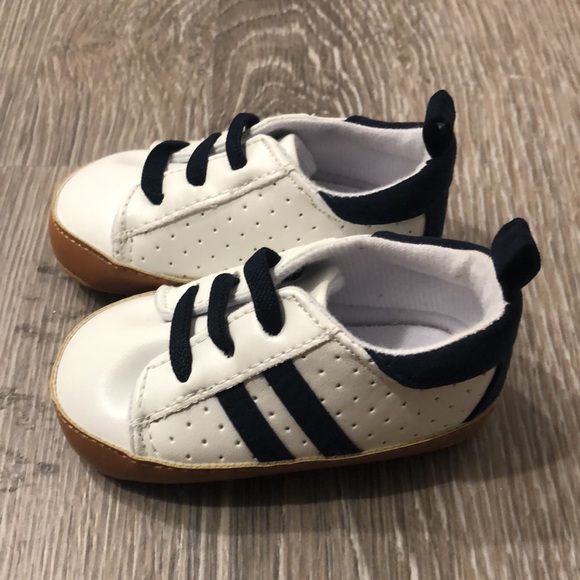 New without tags infant shoes size 0-3 months - Picture 4 of 6